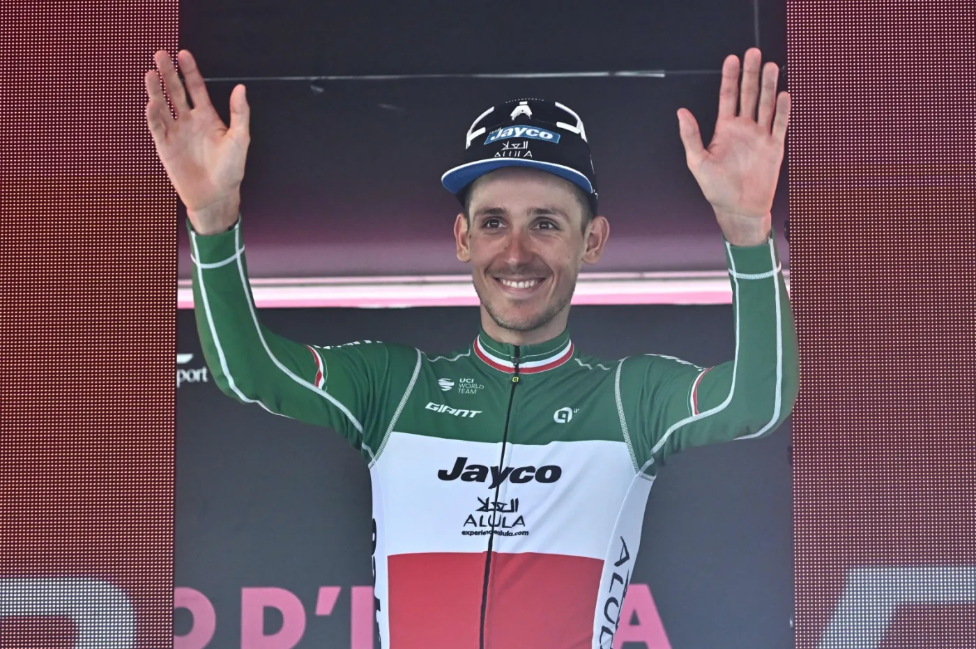 Zana wygrał 18. etap Giro d'Italia, Thomas wciąż liderem