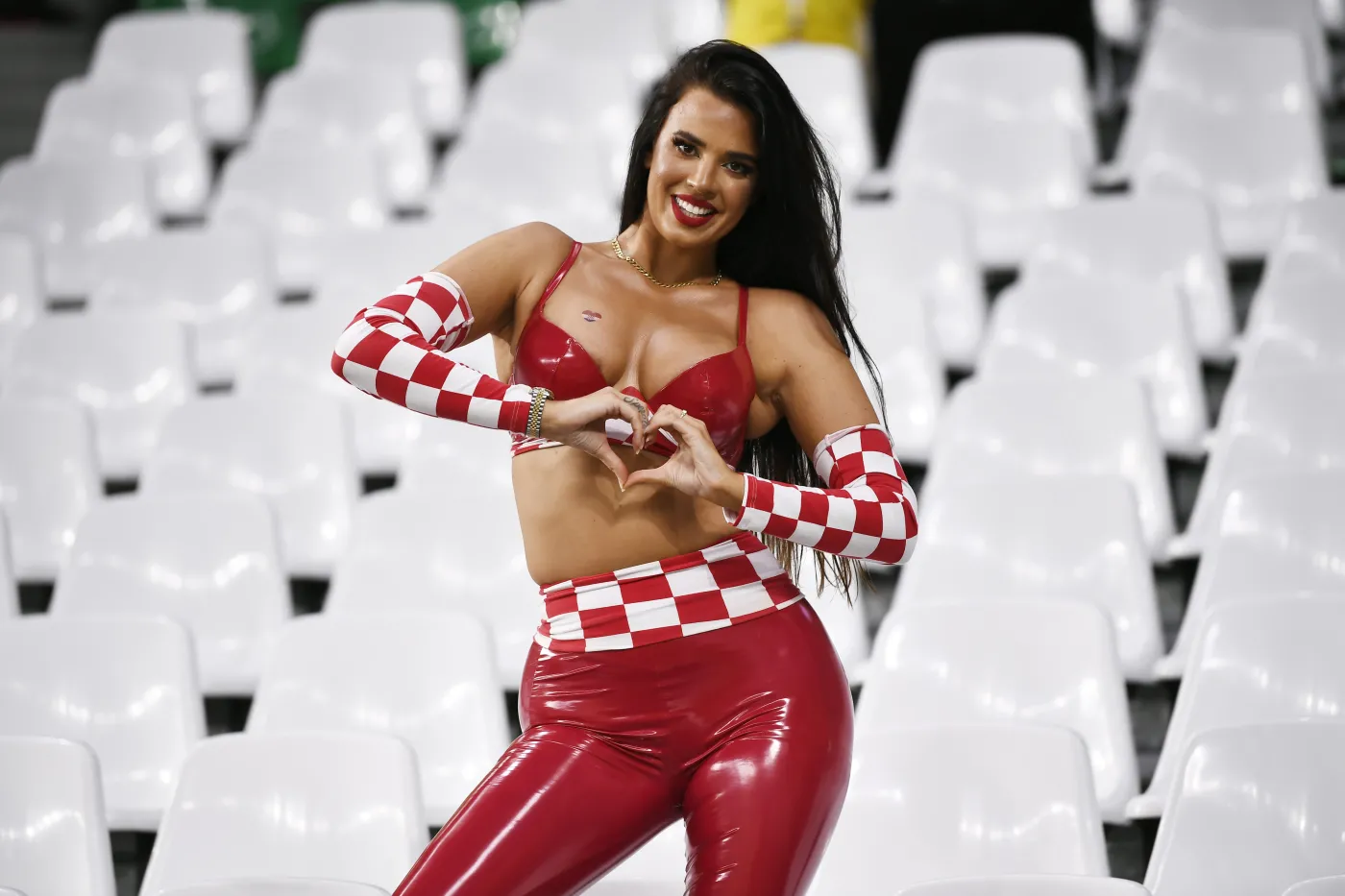 Miss mundialu w Katarze zaprezentowała swoje umiejętności taneczne [WIDEO]