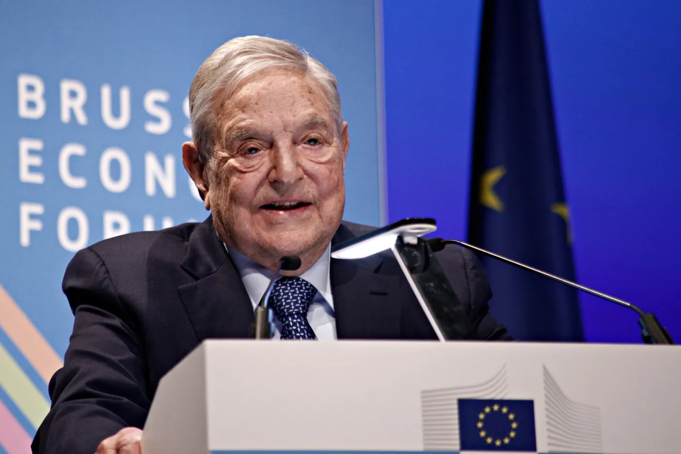Soros przekazał swój majątek synowi. "Jestem bardziej upolityczniony niż ojciec"