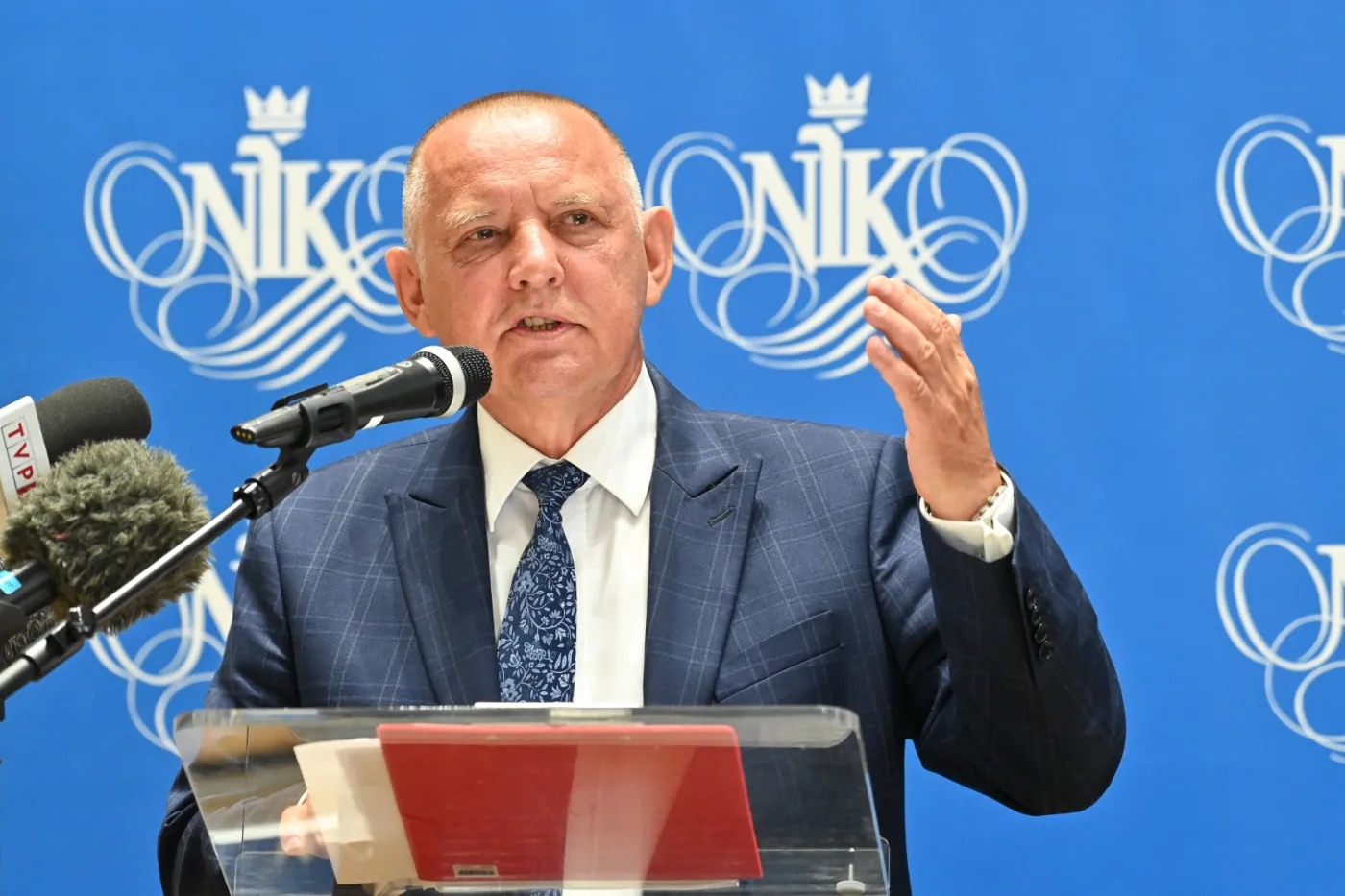 Rzecznik PiS odpowiada na zarzuty Banasia. "Sprywatyzował NIK"