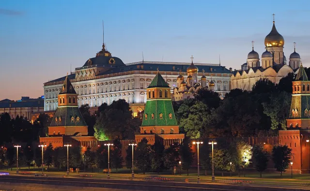 Rzecznik Putina: Plany nowych sankcji graniczą z rekietem