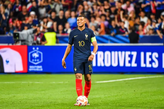 Kylian Mbappe po raz pierwszy w życiu odwiedzi kraj swojego ojca