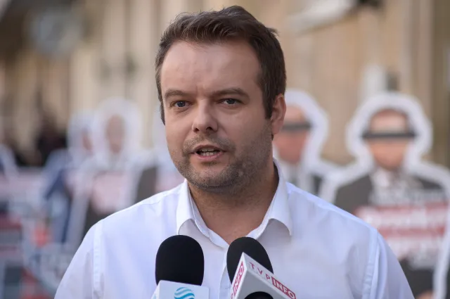 "Orlen - 5 mld zł na minusie, Lotos - 1,5 mld zł pod kreską, i tak można wymieniać bez końca"