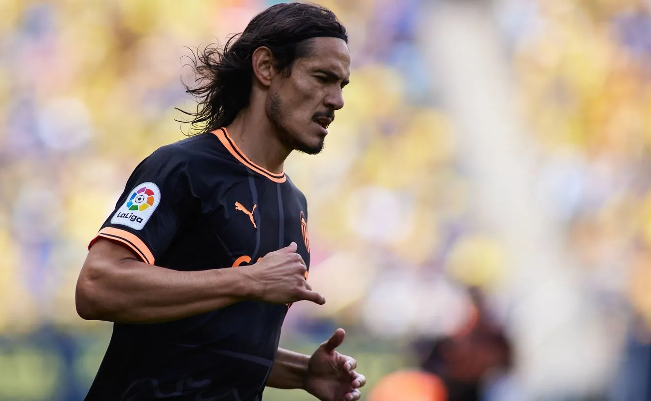 Edinson Cavani powitany po królewsku w Buenos Aires. Urugwajczyk nowym napastnikiem Boca Juniors