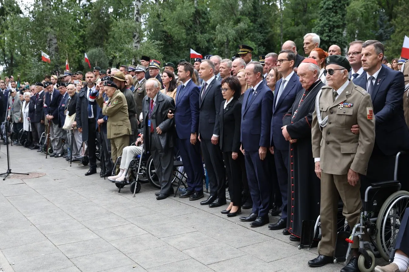 Prezydent Duda i premier Morawiecki oddali hołd powstańcom przed pomnikiem Gloria Victis