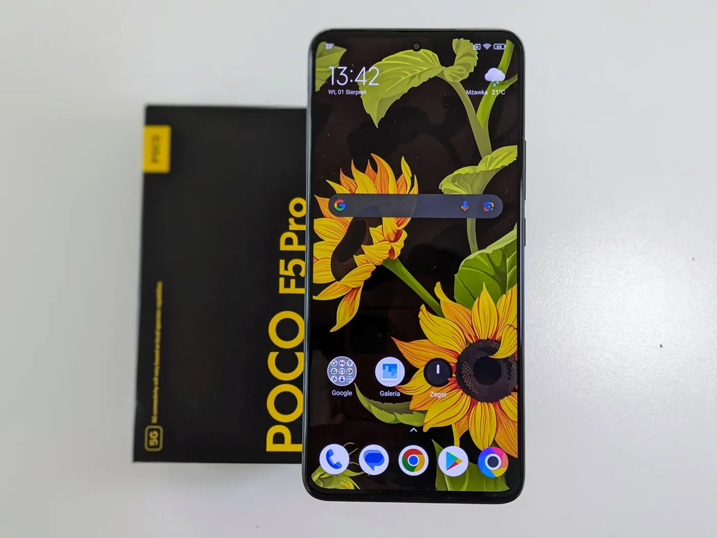 poco-f5-pro-37879670.jpg