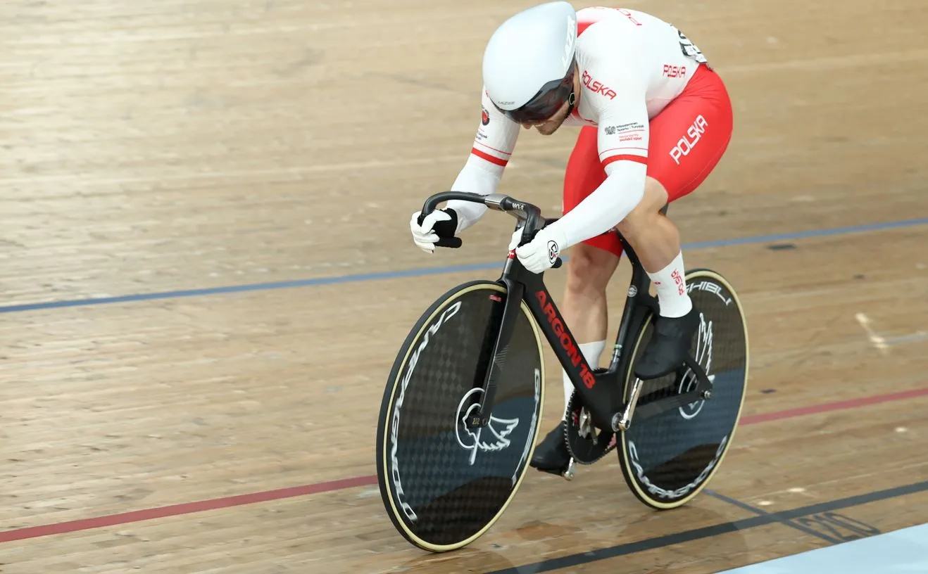 MŚ w kolarstwie. Złoty medal Ganny w wyścigu na 4 km, Rudyk w półfinale sprintu