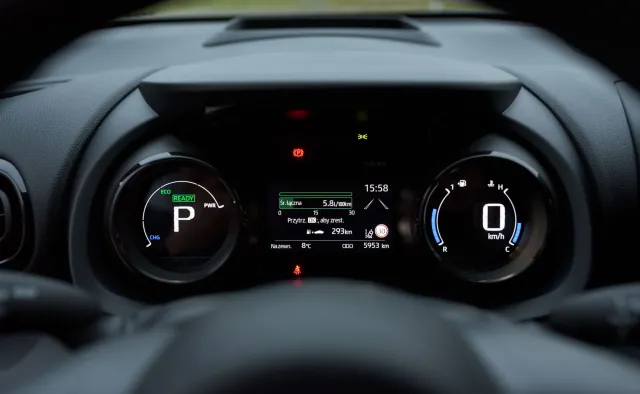 Nowa Toyota Yaris kradnie show w Polsce. Japończycy tną ceny