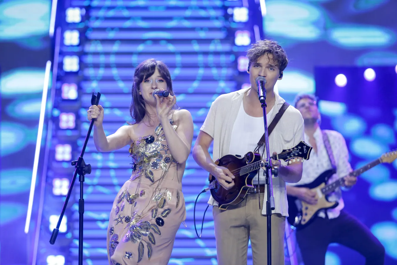 Zdobyli Bursztynowego Słowika. Czyimi dziećmi są członkowie zespołu Kwiat Jabłoni?