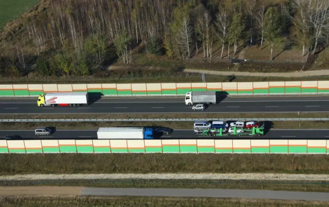 Zwęzić ekspresówki i pasy na autostradach. Minister Adamczyk planuje budowę dróg