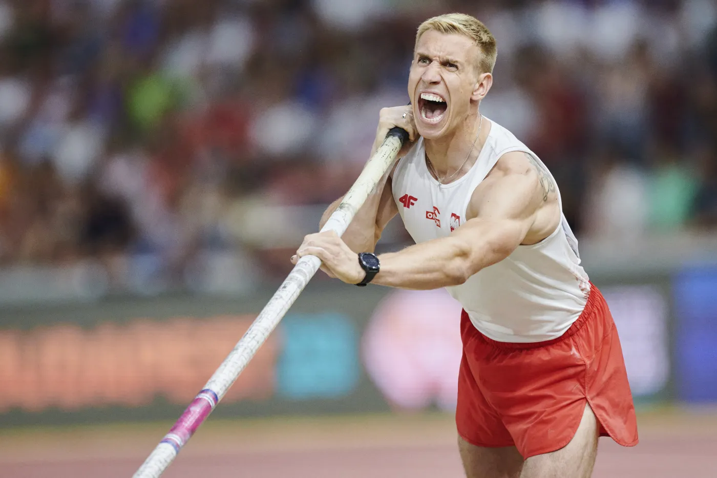 Piotr Lisek wchodzi do świata freak fightów. Lekkoatleta będzie walczył na gali Fame MMA