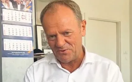 Tusk zwrócił się do Kaczyńskiego. "Nie ma się co bać... godzinka - i po bólu"