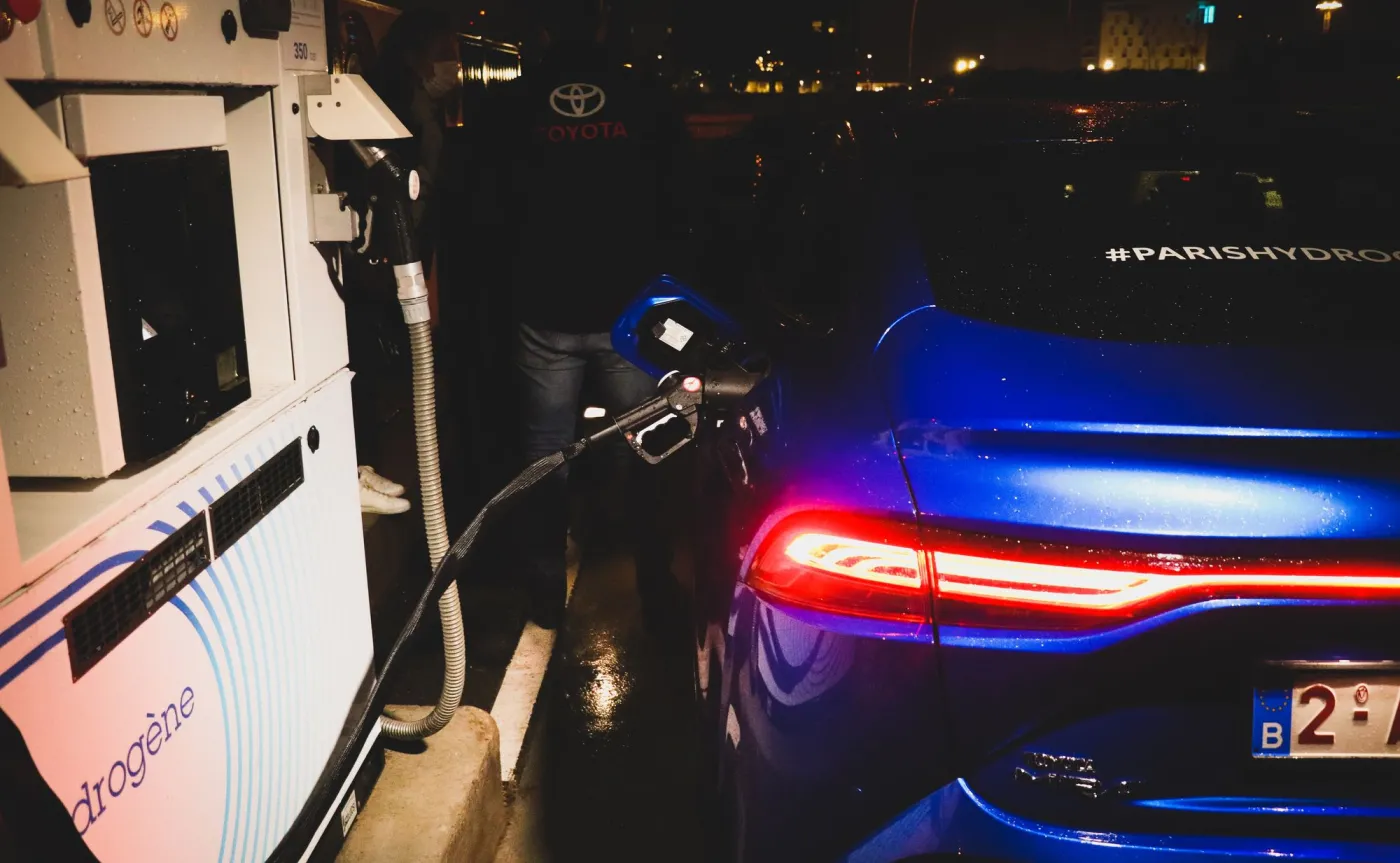 Zapomnij o benzynie, dieslu i LPG! Miliarder rusza z rewolucją w Polsce