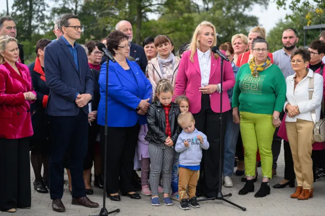 Pieniądze za frekwencję. Mateusz Morawiecki walczy o poparcie małych gmin