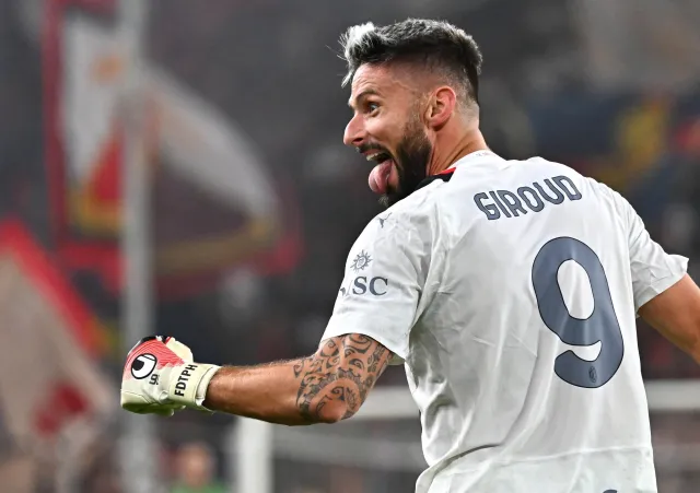 AC Milan sprzedaje koszulki bramkarskie z nazwiskiem... Oliviera Giroud