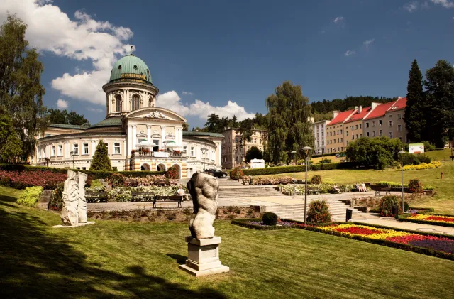 Jesienny wyjazd do sanatorium. Oto 3 najlepsze uzdrowiska w górach