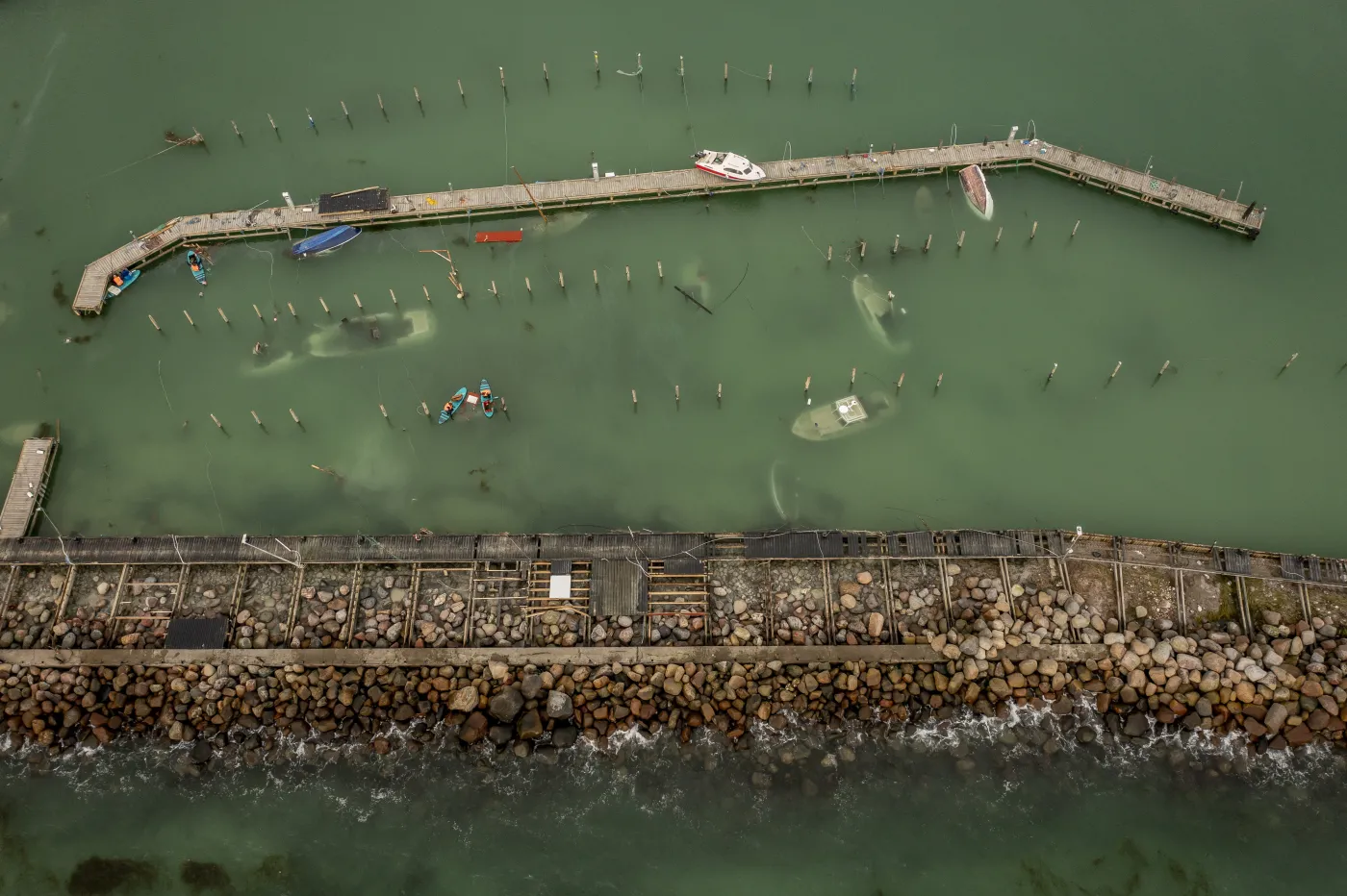 Wielka Brytania walczy z powodzią po sztormie Babet. Są ofiary śmiertelne