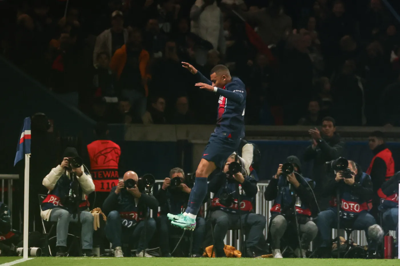 AC Milan zdemolowany w hicie Ligi Mistrzów. Evanilson zaczął na ławce, skończył z hattrickiem