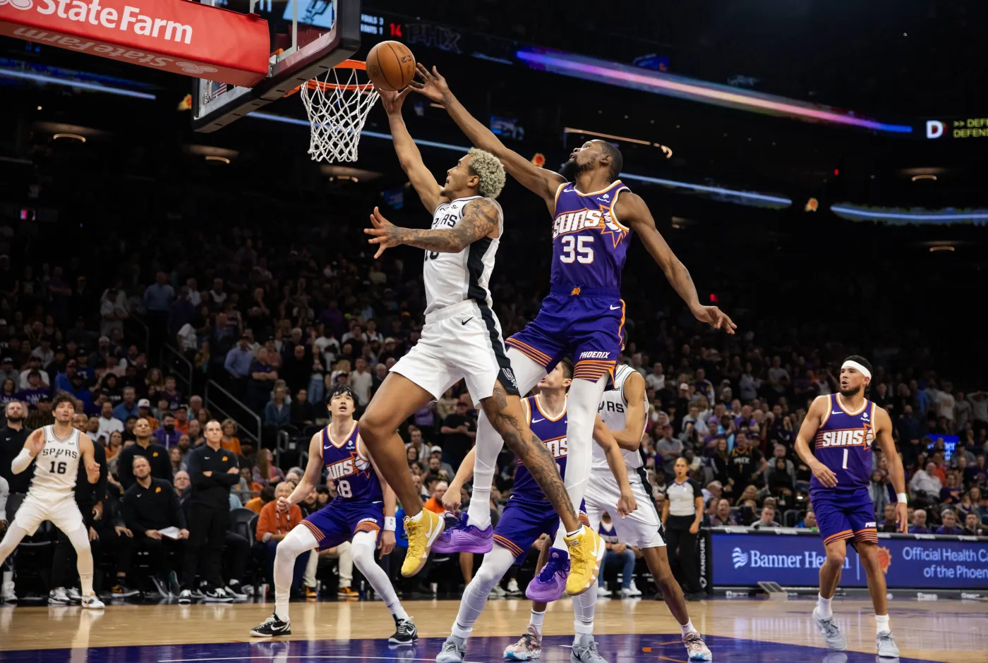 Liga NBA. Jeremy Sochan blisko double-double. Trzecia wygrana Spurs