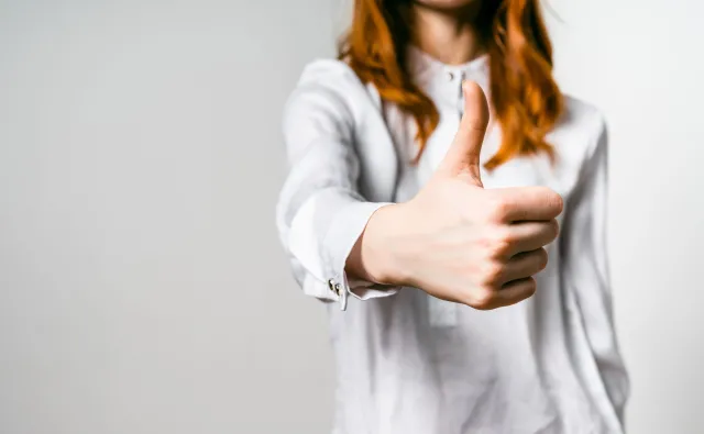 Na te gesty musisz uważać w podróży. Wpakujesz się w duże kłopoty