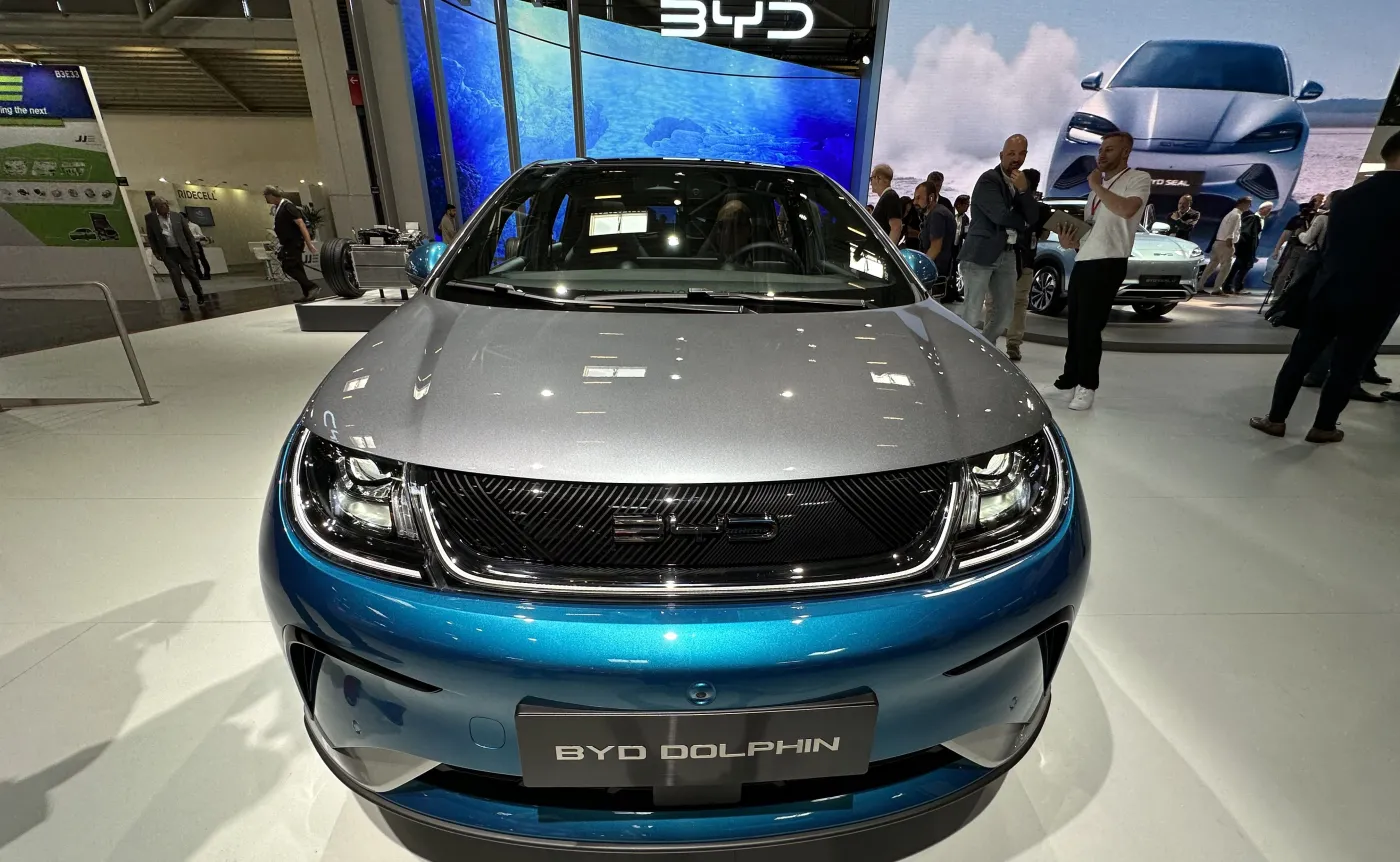 byd-dolphin-37912584.jpg