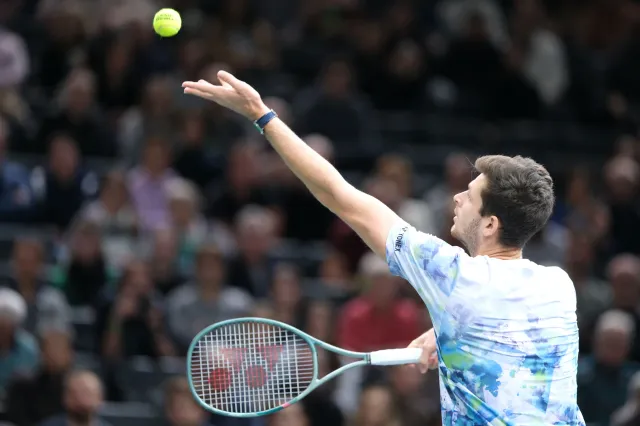 Hurkacz zagra w ATP Finals? Polak może skorzystać na pechu Tsitsipasa