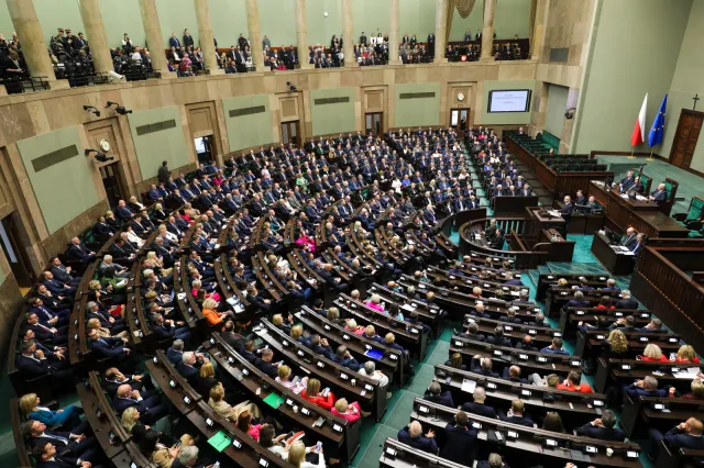 Sejm wyśle prezesa NBP Adama Glapińskiego przed Trybunał Stanu? "Straszak polityczny"