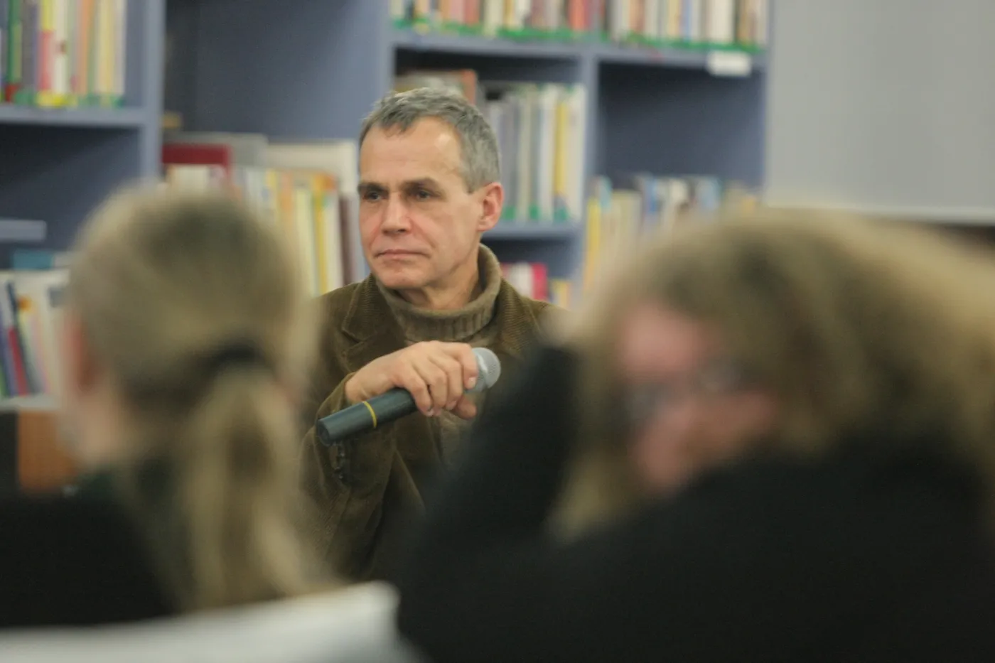 Zenon Kruczyński, autor książki "Farba znaczy krew"