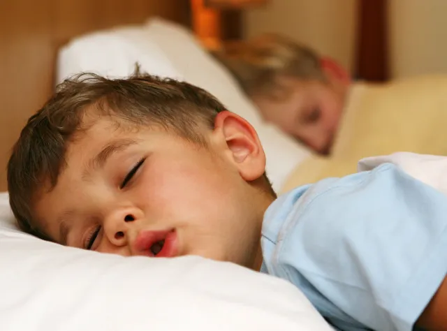 Gdy dziecko męczą nocne koszmary. Sprawdź, jak możesz pomóc