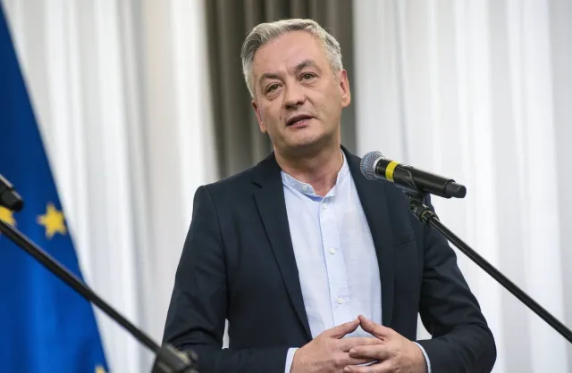 Biedroń o błędach w kampanii: Wysoka frekwencja jest zabójcza dla mniejszych ugrupowań