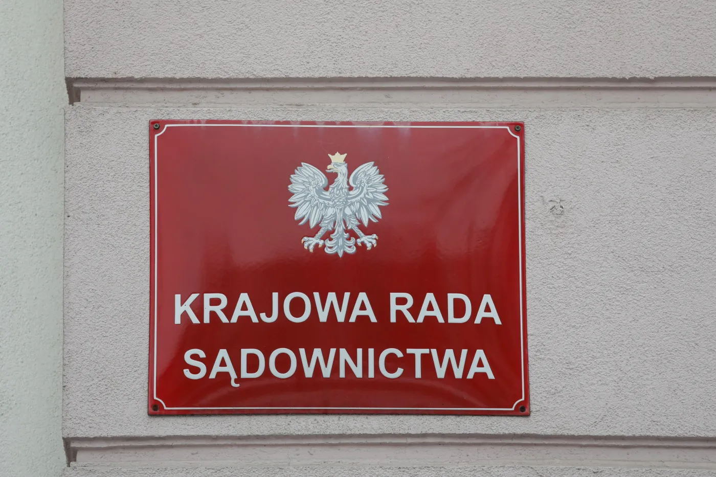 "Skarbiec bez dna". Przymusiński: KRS stała się maszynką do zarabiania pieniędzy