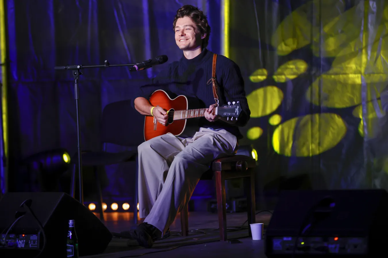 Gitara jako łagodny oręż. Tomek Ziętek "Some Old Songs" [RECENZJA]