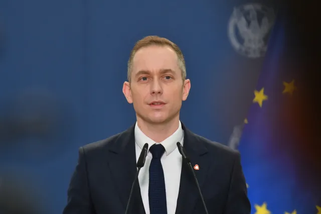 Premier Tusk potwierdza. Są nowi szefowie służb: SKW, SWW, AW, ABW oraz CBA