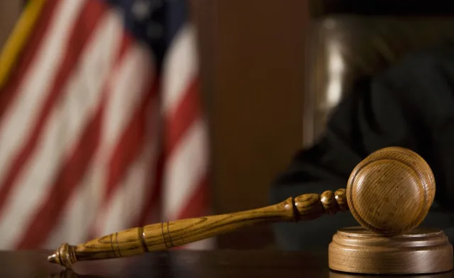 Weteran wojny w Iraku przed sądem. Staranował przechodniów samochodem, bo myślał, że to muzułmanie