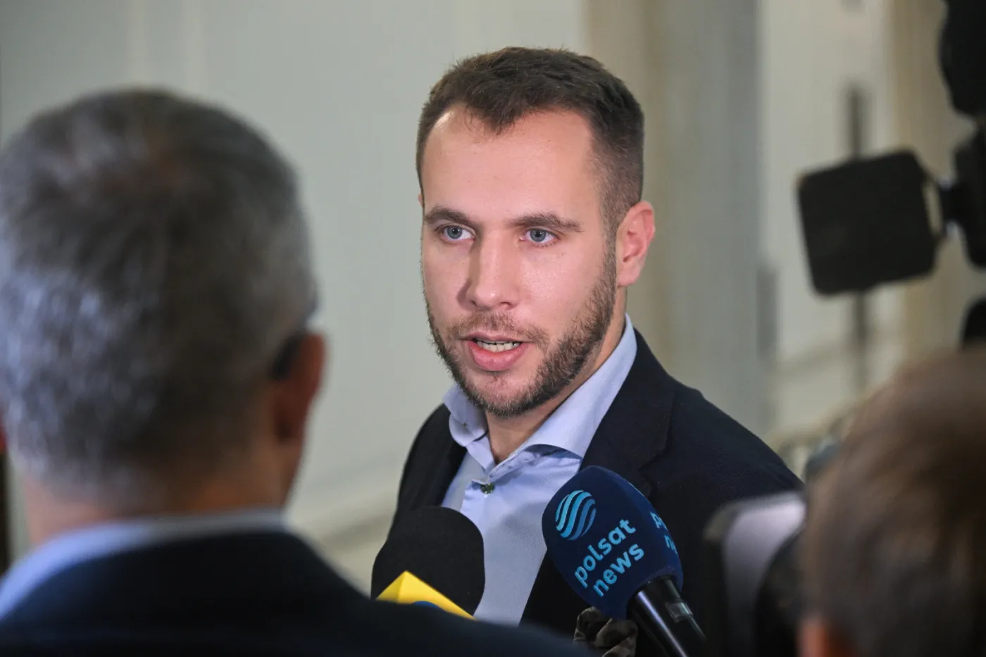 "Barbarzyńcy w natarciu". Ostre słowa Kanthaka o decyzji wojewody lubelskiego o zdjęciu krzyża