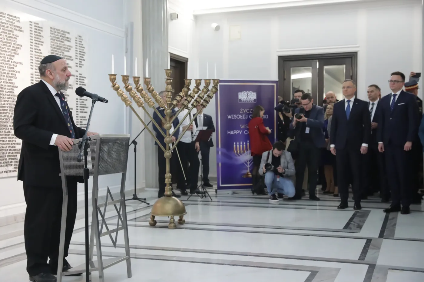 Świece chanukowe znów zapłonęły w Sejmie. "Nie mogą nas zgasić, bo stoimy razem"