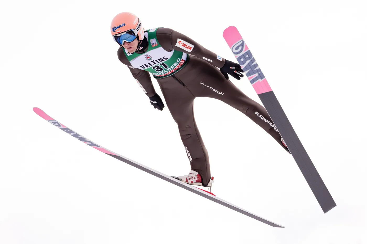 PŚ w skokach. Jest mała poprawa. Dawid Kubacki 14. w Engelbergu