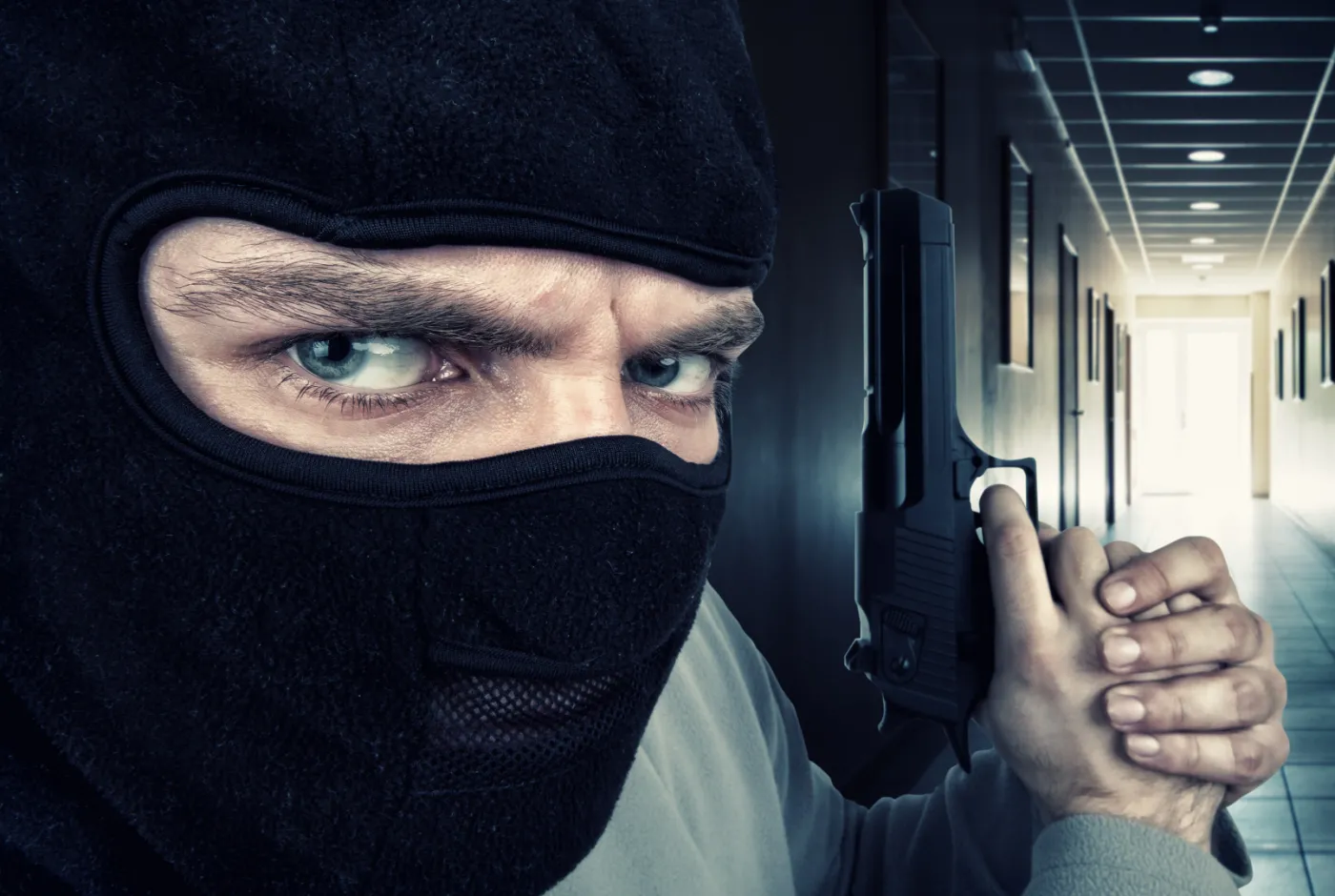 Polski "fan Seleny Gomez" napadł na bank. Jest wyrok