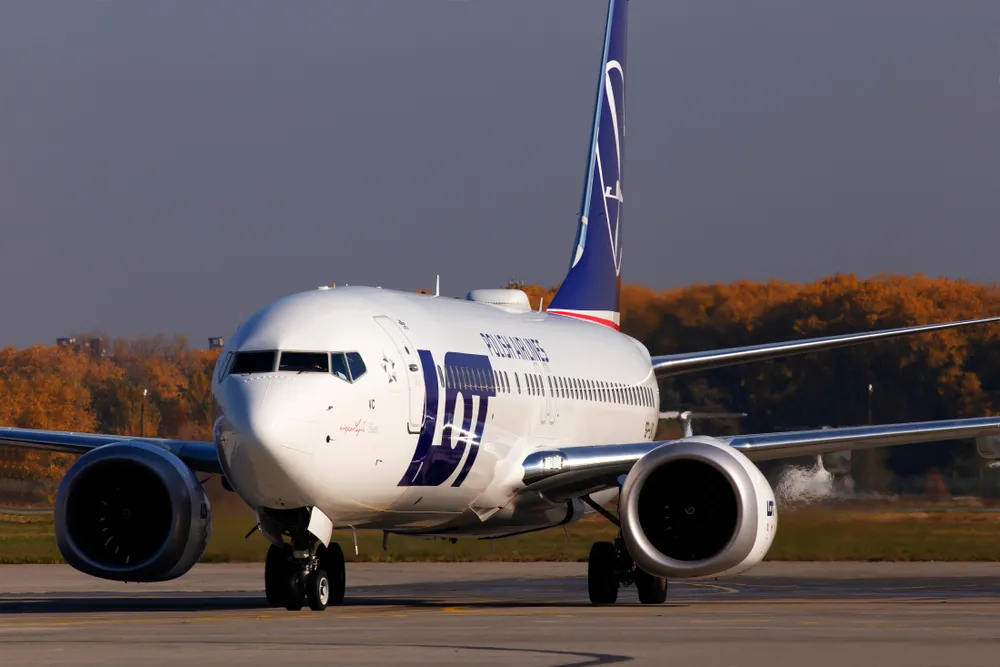 Samolot PLL LOT lecący na Kos zawrócił do Warszawy