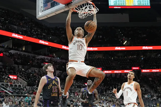 Wreszcie! Spurs przerwali serię porażek. Jeremy Sochan "pilnował" LeBrona Jamesa [WIDEO]