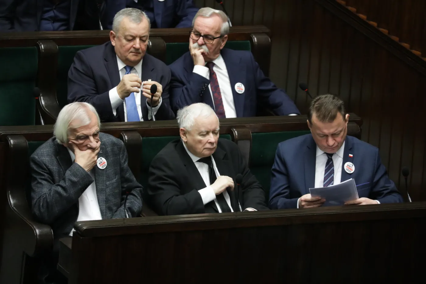 Nowy sondaż partii politycznych. Topnieje przewaga lidera