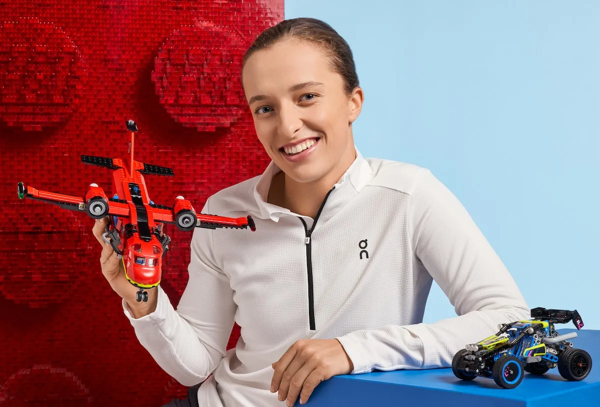 Zespół LEGO® Polska przedstawił Igę Świątek jako ambasadorkę marki