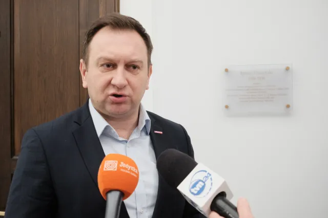 "Uważam, że to od niej się wszystko zaczęło...". Wiceszef komisji ds. Pegasusa wymienia nazwiska