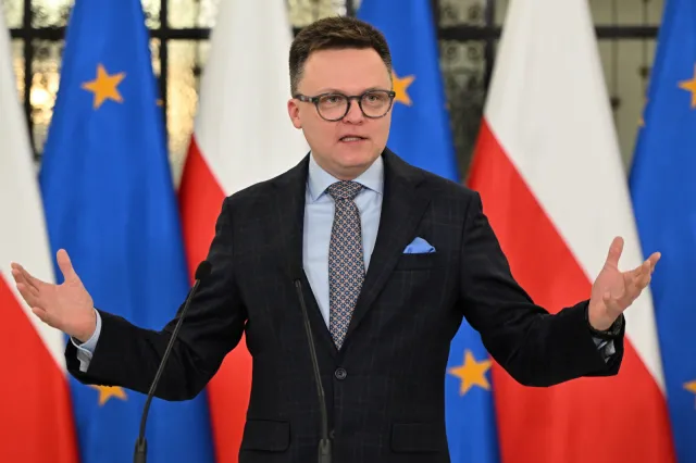 Hołownia: Kamiński i Wąsik mogą wyrobić sobie legitymację byłego posła