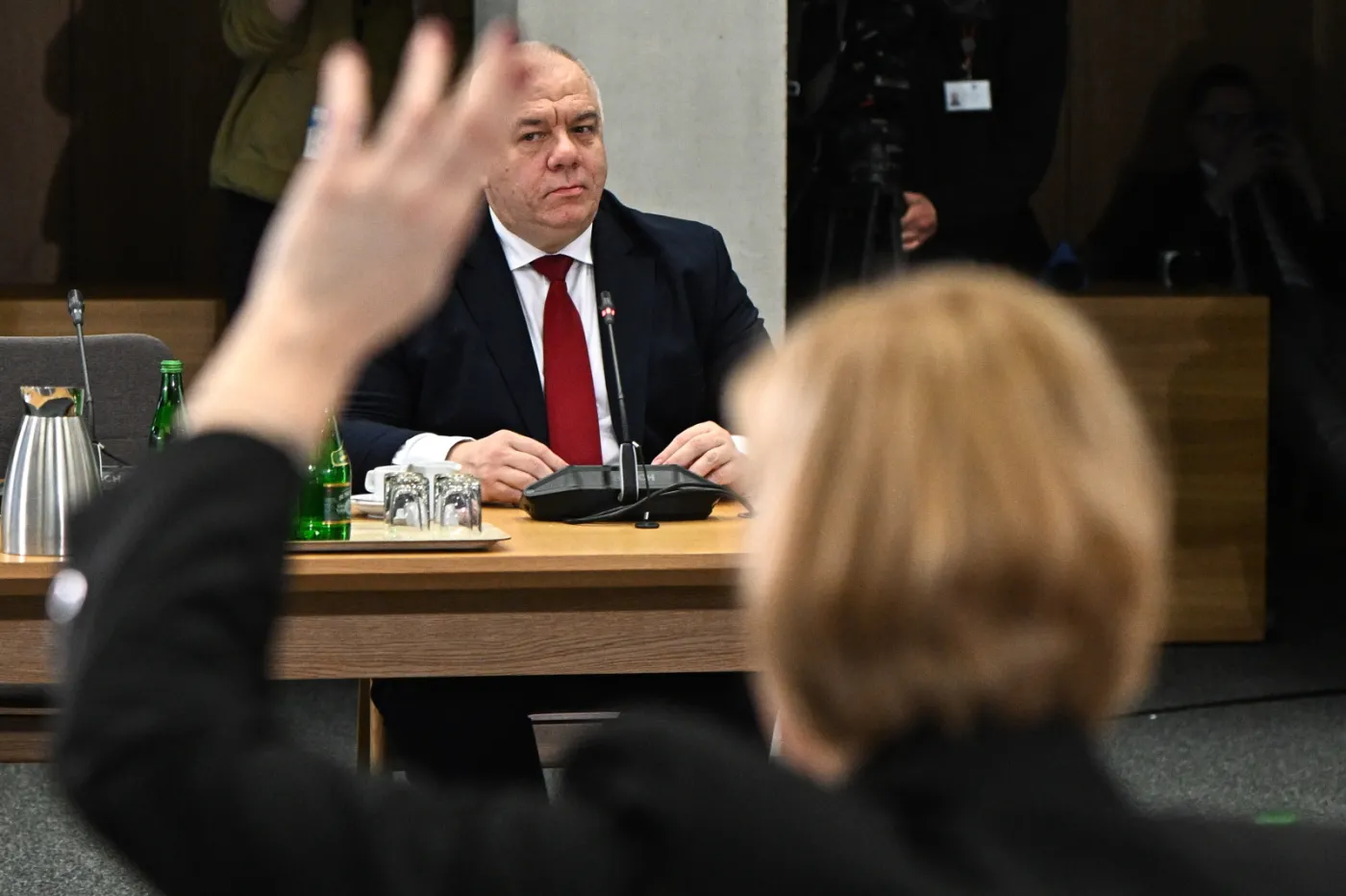 Kto podjął decyzję? Kto podpisał umowę? Sasin przed komisją śledczą ds. "wyborów kopertowych"