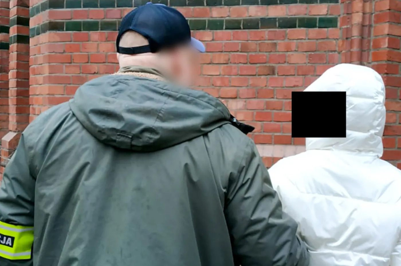 Obiecywali bajońskie zarobki i komfortową pracę. Chodziło o nierząd w USA