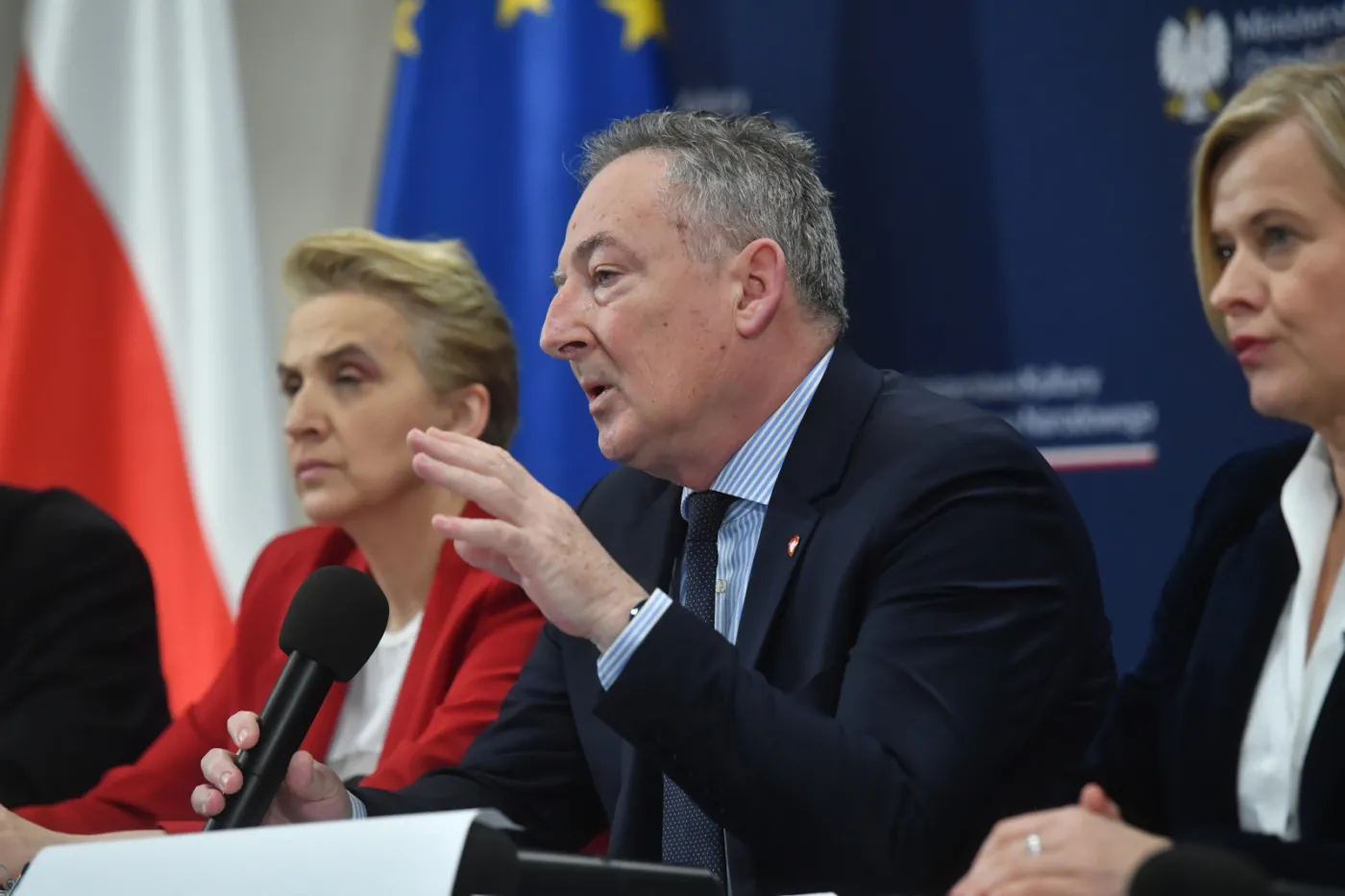 Sienkiewicz o decyzjach PiS: Kościelni biznesmeni nie będą żerować na publicznych pieniądzach