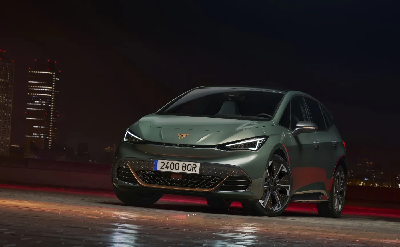 Cupra Born VZ: jakie wnętrze i wyposażenie? Kiedy w Polsce?