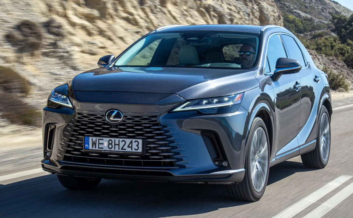 lexus-rx-450h-37947098.jpg