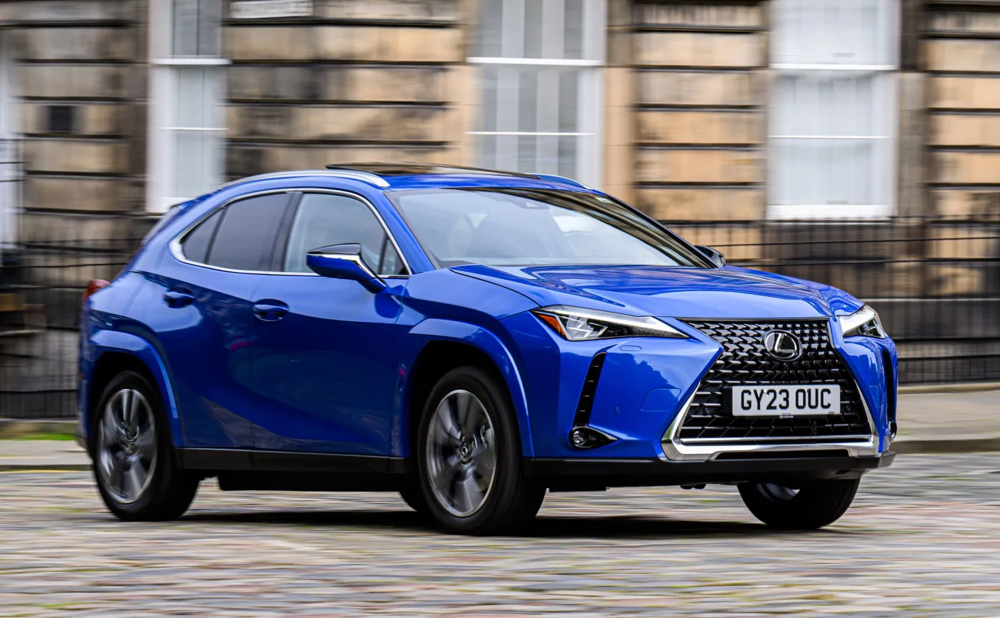 lexus-ux-300e-37846187.jpg